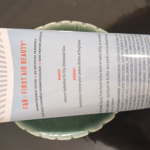 Ultra Repair Cream Moisturizer - Picture 2 of 3